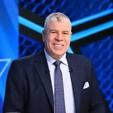 أليو ديانج خلال مشاركته مع الأهلي في إحدى المباريات