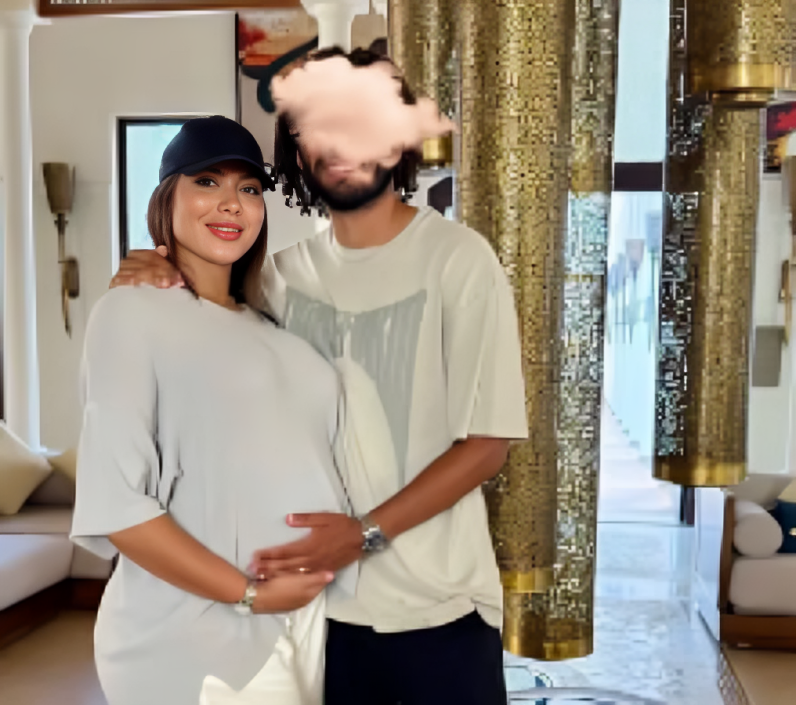 محمد النني برفقة زوجته الثانية في ظهور علني