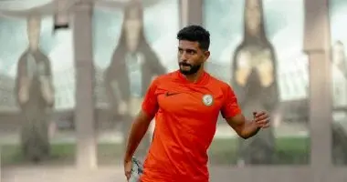 محمد إسماعيل بقميص الزمالك بعد انضمامه رسميًا للفريق