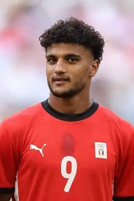 أحمد حسن يتحدث عن صفقة أسامة فيصل والأزمة بين الأهلي والبنك الأهلي.