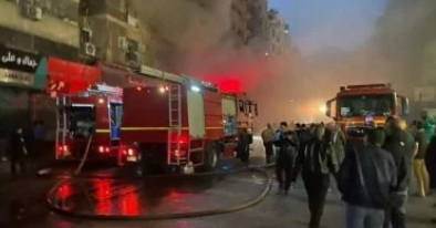 سيارة إطفاء تطفئ حريق داخل المجزر الآلي بالبساتين.