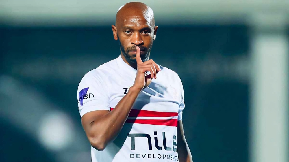شيكابالا يوقع عقود توليه منصب المدير الرياضي بنادي نيو جيزة.