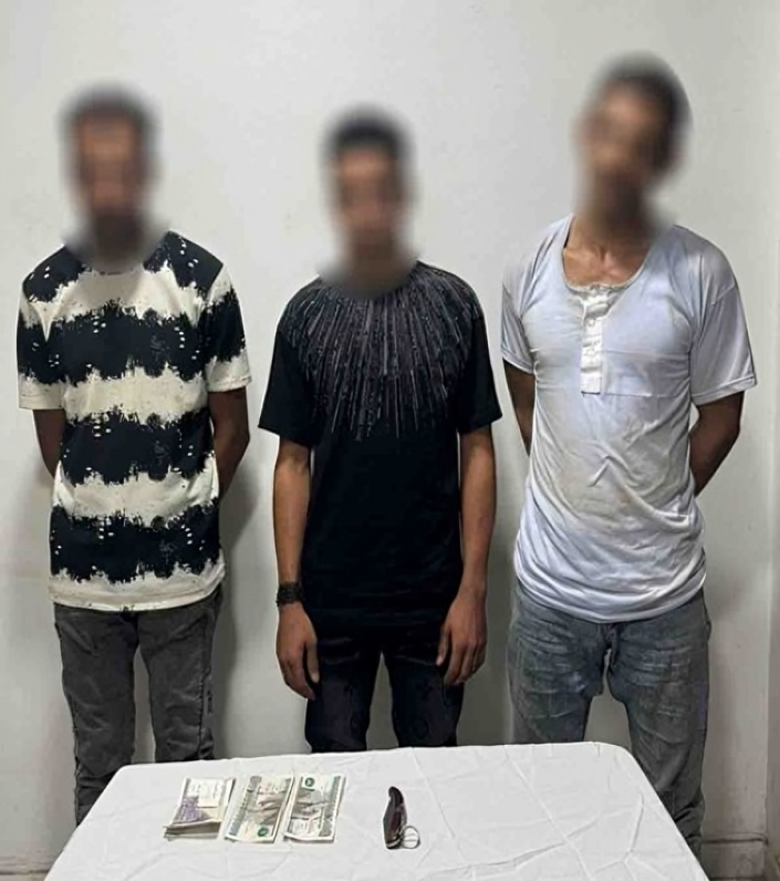 متهمون بسرقة داخل محطة قطار