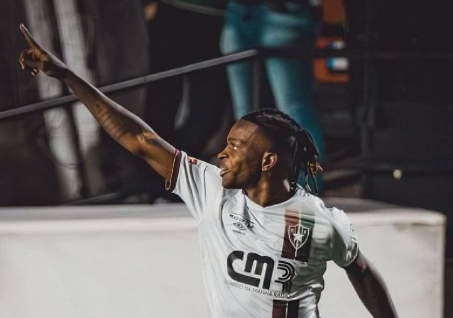 شيكو بانزا لاعب إستريلا البرتغالي يقترب من الانتقال إلى الزمالك