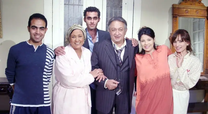نجوم مسلسل حضرة المتهم أبي الذين رحلوا وتركوا إرثًا فنيًا خالدًا