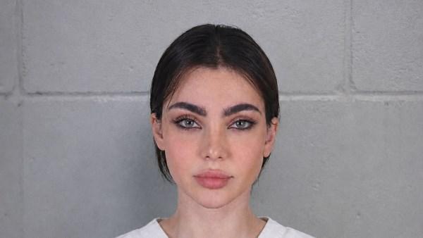 الفنانة قمر