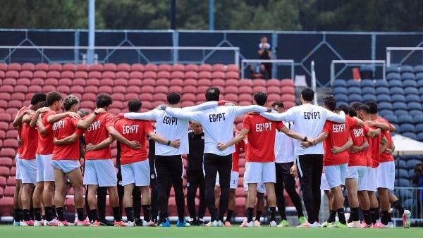 خالد الدرندلي مع بعثة منتخب مصر خلال منافسات كأس العالم 2026 واستعدادات استقبال الفراعنة بعد البطولة.