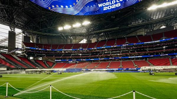 منتخب مصر يواجه الأرجنتين في دور الـ16 من كأس العالم 2026 وسط أجواء جماهيرية وحلم التأهل التاريخي.