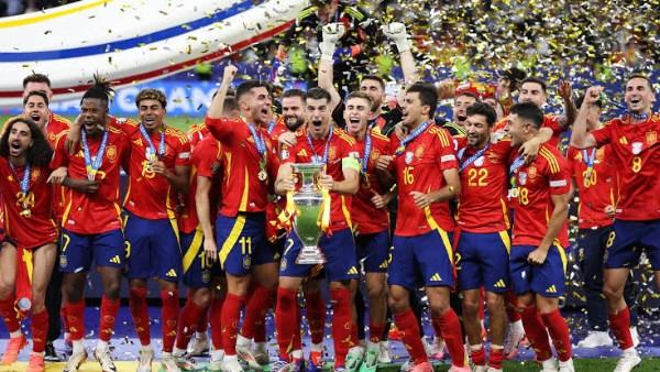لامين يامال يقود هجوم منتخب إسبانيا أمام النمسا في دور الـ32 من كأس العالم 2026.