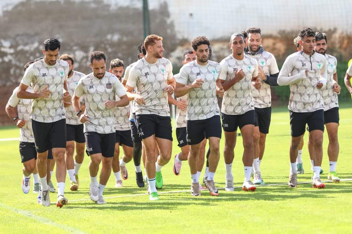 سيف داود بعد تعيينه مديرًا للكرة بالنادي المصري إلى جانب تجديد عقد عمرو سعداوي حتى عام 2028.