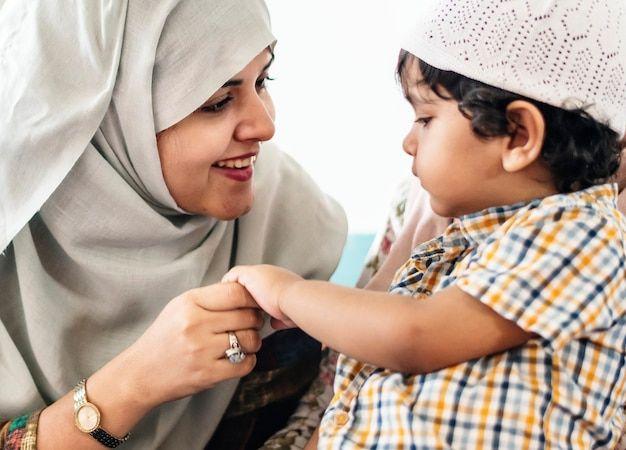 أم تدعو لأبنائها بالحفظ والتحصين من كل سوء