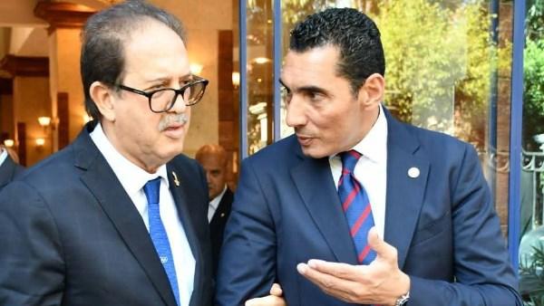 اجتماع وزير الشباب والرياضة المصري مع رئيس اتحاد اللجان الأولمبية الأفريقية ورئيس اللجنة الأولمبية المصرية لمناقشة تطوير دورة الألعاب الأفريقية.