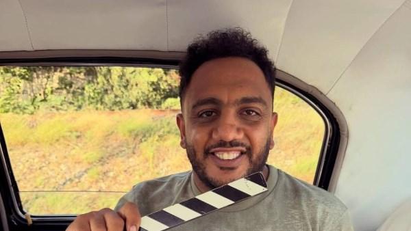 أوس أوس من كواليس تصوير فيلم كريبتو الجديد مع فريق العمل