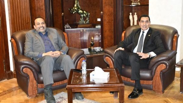 وزير الشباب والرياضة يلتقي النائب محمد شبانة لمناقشة تطوير نادي الصحفيين وتعزيز الاستثمار الرياضي في مصر