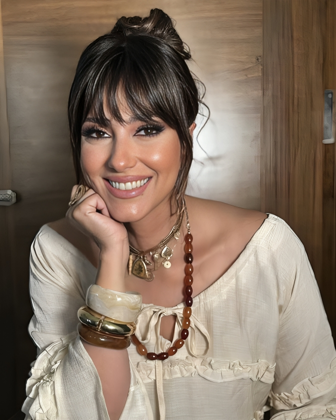 حنان مطاوع خلال كواليس فيلم هابي بيرث داي