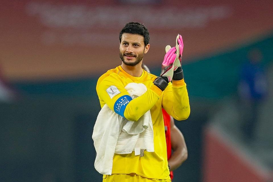 محمد الشناوي أثناء تصديه لهجمة خطيرة أمام إنتر ميامي في كأس العالم للأندية