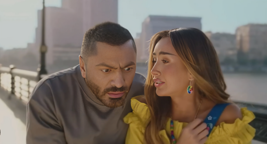 تامر حسني يروج لفيلم ريستارت.