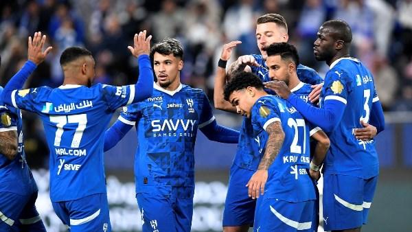 الهلال السعودي يقترب من التعاقد مع ريتشارد هيوز من ليفربول