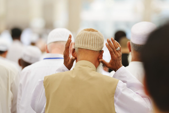 حكم إمامة الفاسق في الصلاة: رأي دار الإفتاء المصرية وأحكامها