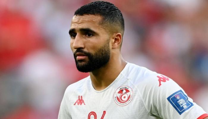 علي العابدي لاعب منتخب تونس يبكي بعد الخسارة أمام اليابان والخروج من كأس العالم 2026