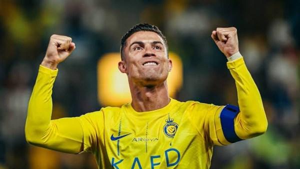 كريستيانو رونالدو وليونيل ميسي ومحمد صلاح في كأس العالم 2026 مع أرقام الدخل الأعلى بين نجوم البطولة