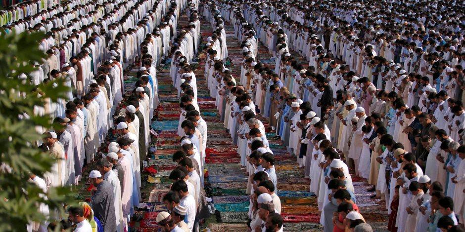 صلاة العيد وخطبة العيد في المسجد