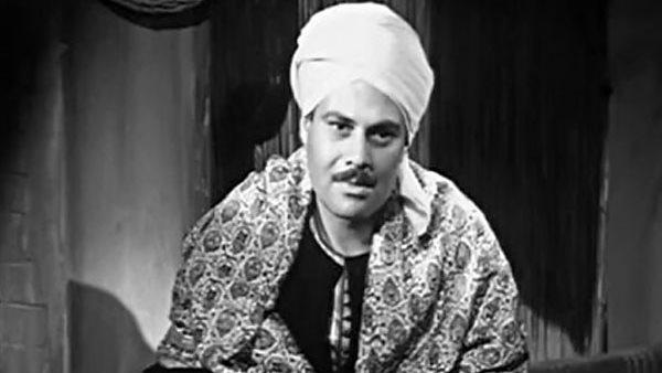 يحيى شاهين في أحد أدواره السينمائية الكلاسيكية