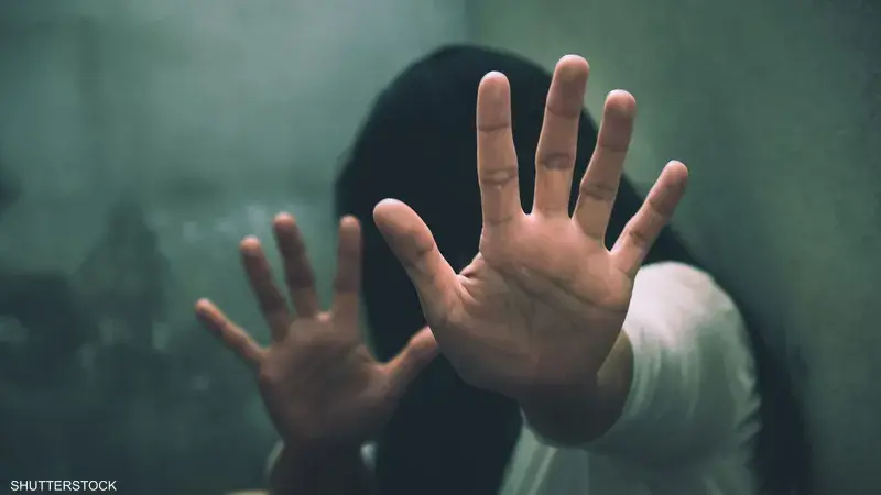 تحقيقات حول اتهام شخص بالاعتداء على سيدة بدعوى علاجها من السحر في الجيزة