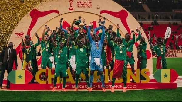 احتجاج لاعبي منتخب السنغال بعد قرار الكاف بسحب لقب كأس الأمم