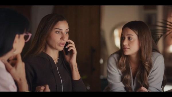 مشهد من الحلقة 11 من مسلسل اتنين غيرنا – صراع عاطفي بين آسر ياسين ودينا الشربيني بعد عودة هنادي مهنا