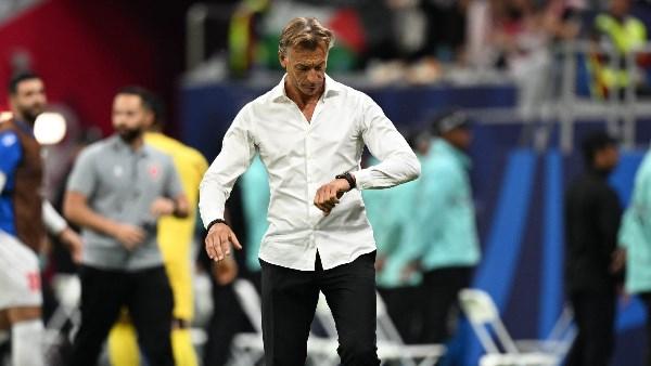 هيرفي رينارد يواصل المعاناة أمام منتخب مصر