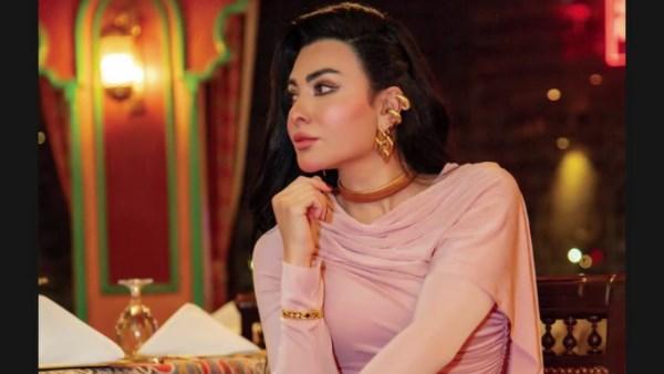 ميرهان حسين بإطلالة بينك ساحرة على إنستجرام