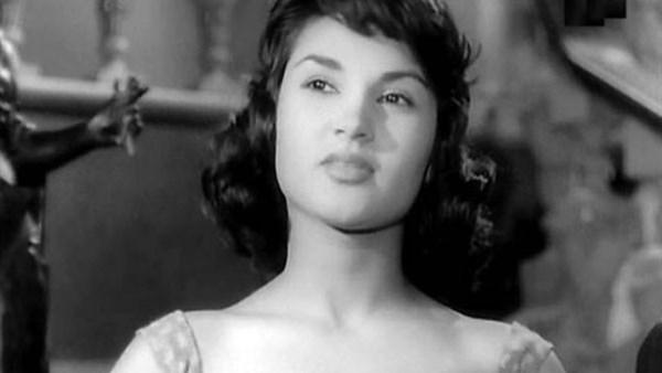 الفنانة الراحلة إلهام زكي – ذكرى رحيلها ومسيرتها الفنية وحادث وفاتها