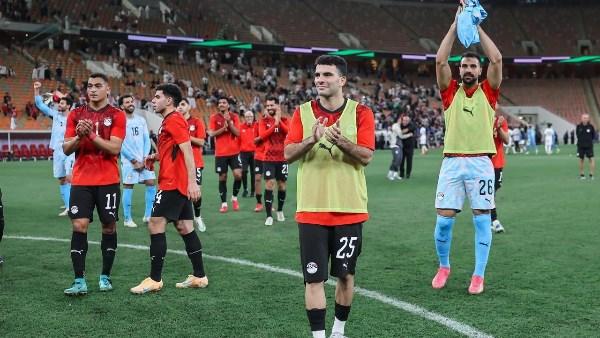 الجمهور السعودي يحيي لاعبي منتخب مصر بعد المباراة 🇪🇬🇸🇦