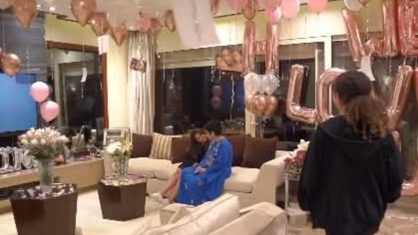 ابنتا شيرين عبد الوهاب تحتفلان بعيد الأم في فيديو متداول