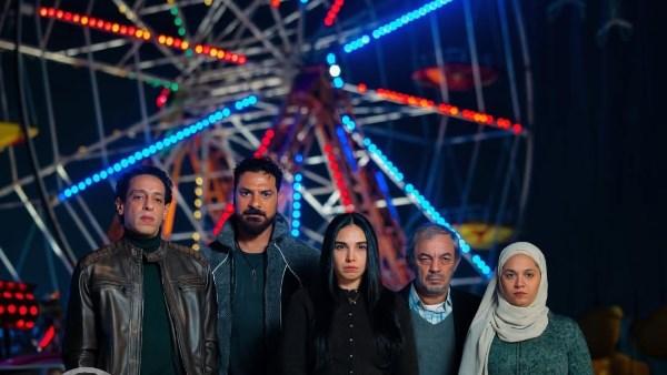 رحمة أحمد مع فريق عمل مسلسل "عرض وطلب" في كواليس التصوير
