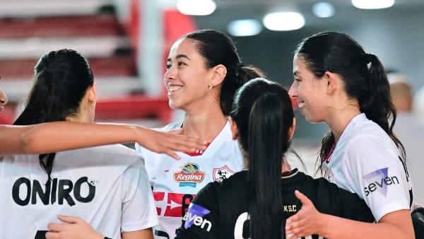 سيدات طائرة الزمالك يحتفلن بالفوز على دلفي والتأهل لنهائي كأس مصر
