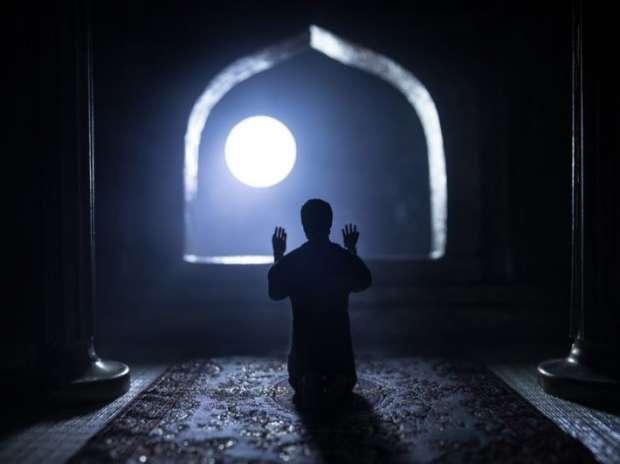 صلاة التهجد وقيام الليل وأفضل وقت لأدائها