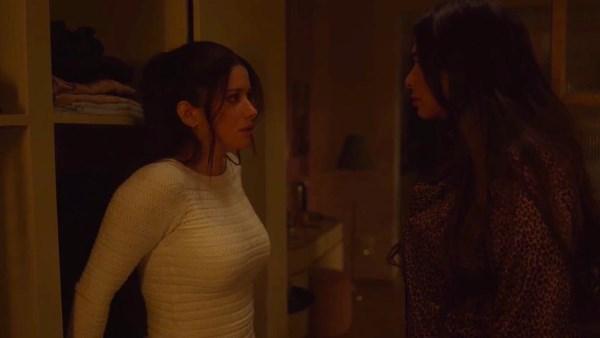 مشهد مواجهة بين سينتيا خليفة وياسمين عبد العزيز في مسلسل وننسى اللي كان الحلقة 12