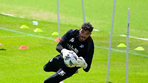 محمد صبحي بعد طرده في مباراة الزمالك وأوتوهو