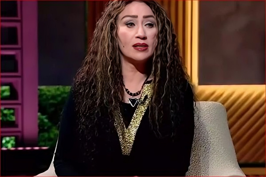 إيناس مكي تنعي وفاة نجل شقيقتها في فرنسا