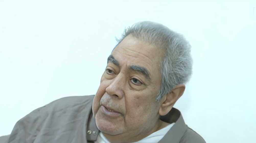 صبري عبد المنعم أثناء مقابلة تلفزيونية يتحدث عن مرضه.
