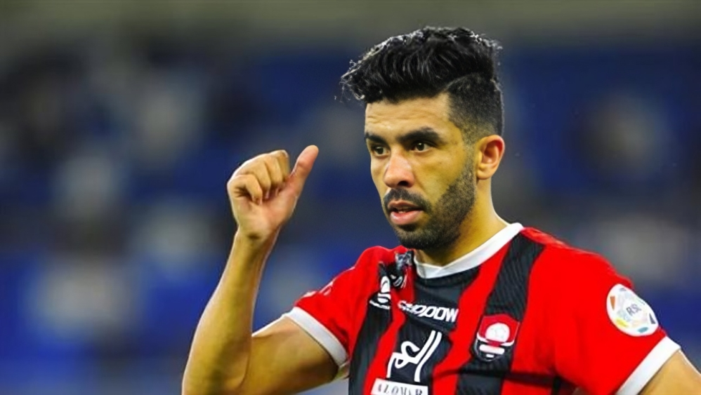 المهاجم المغربي كريم البركاوي يوقع للزمالك في صفقة انتقال حر.