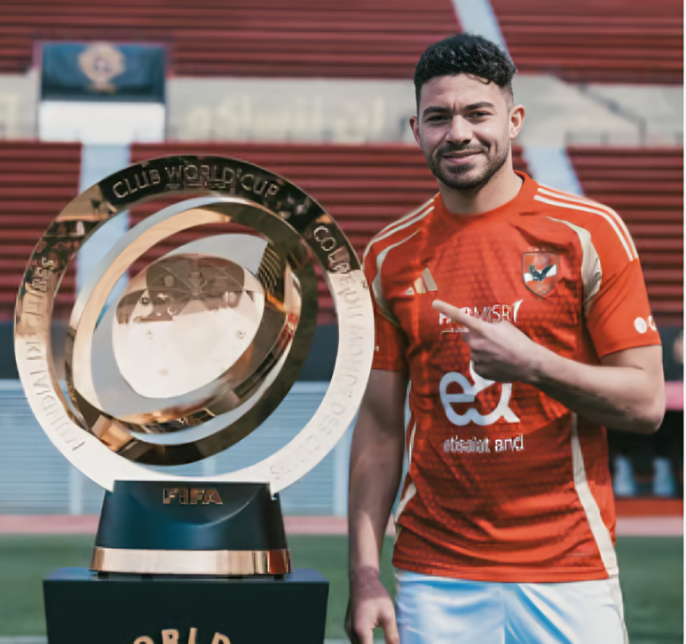ياسر إبراهيم مع فريق الأهلي في رحلة جنوب أفريقيا.