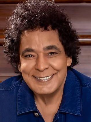 محمد منير يوقع عقد تعاون مع شركة روتانا لإنتاج ألبوماته المستقبلية.