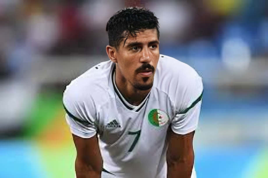 بغداد بونجاح خلال مباراة مع فريق الشمال القطري