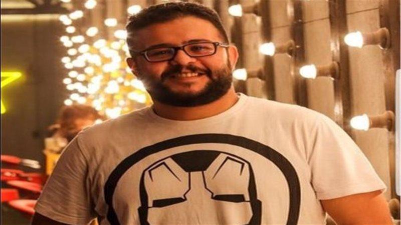 جثمان والد إياد صالح في مسجد مصطفى محمود بالمهندسين.