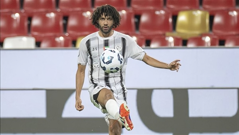 محمد النني يتوج بجائزة أفضل لاعب في الدوري الإماراتي لشهر أبريل 2025.