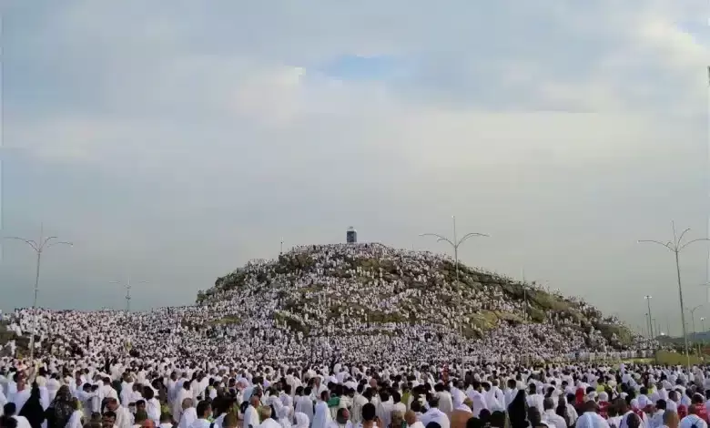 موعد وقفة عرفات 2025