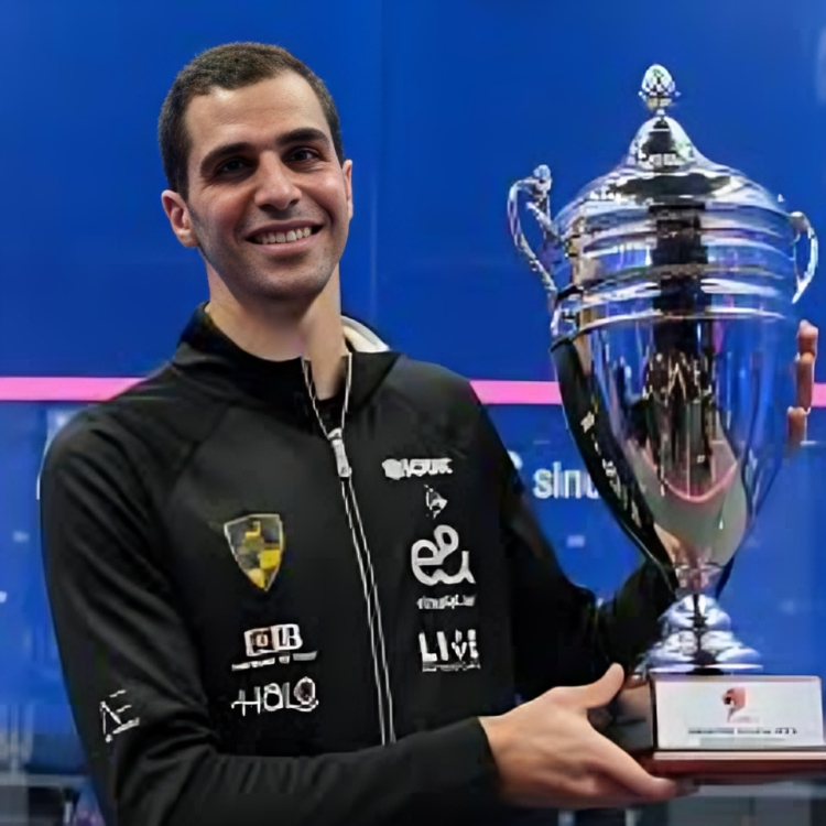 علي فرج يعلن اعتزاله الإسكواش.